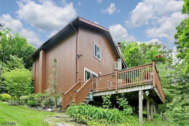 64 Larchmont Dr, West Milford Twp., NJ 07421