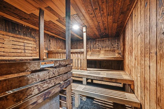 1215 S Maple Road 202, Ann Arbor, MI 48103