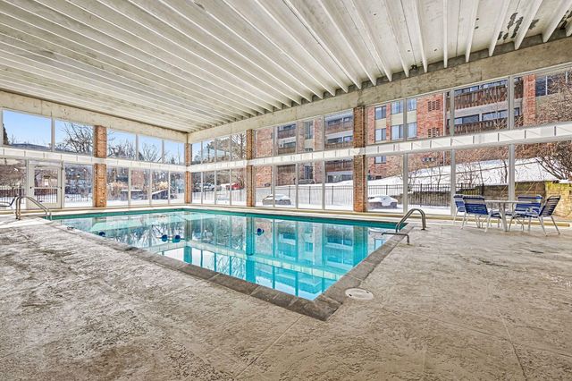 1215 S Maple Road 202, Ann Arbor, MI 48103