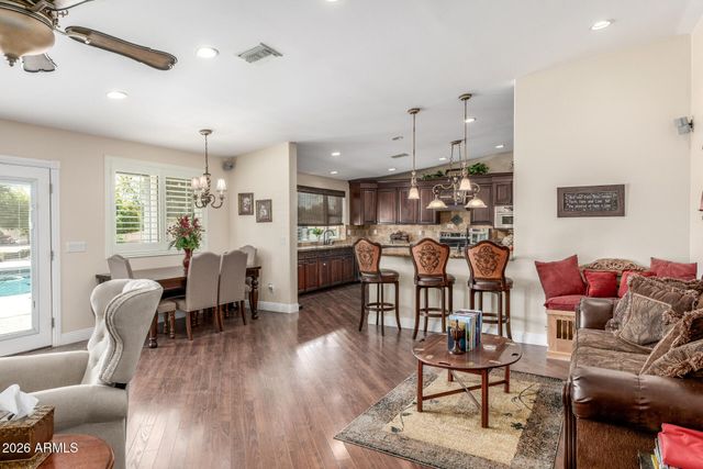 4933 W FALLEN LEAF Lane, Glendale, AZ 85310