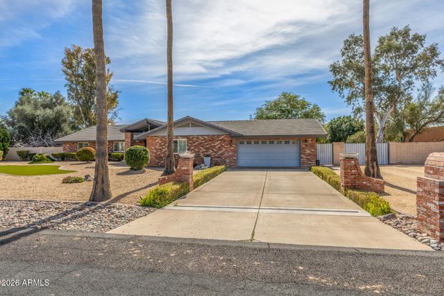 4933 W FALLEN LEAF Lane, Glendale, AZ 85310