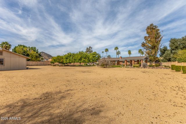 4933 W FALLEN LEAF Lane, Glendale, AZ 85310