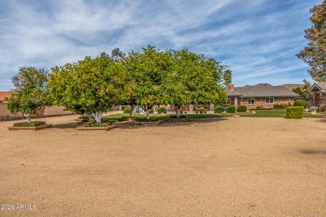 4933 W FALLEN LEAF Lane, Glendale, AZ 85310