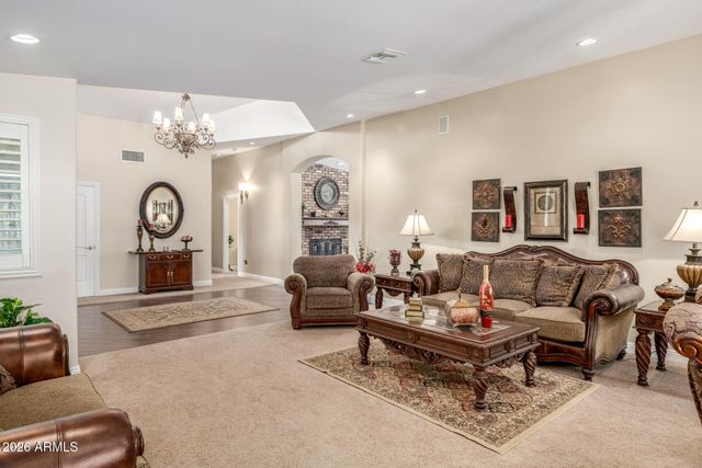 4933 W FALLEN LEAF Lane, Glendale, AZ 85310