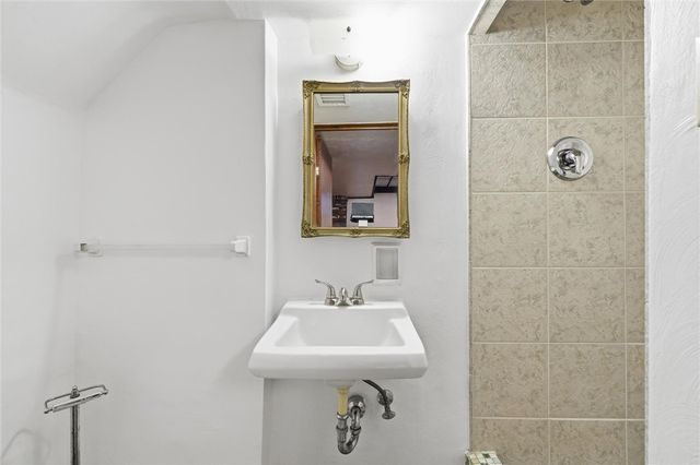 713 Sara Lane, Verona, PA 15147