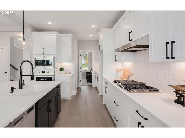 14513 Sw 153RD Ave, Portland, OR 97224