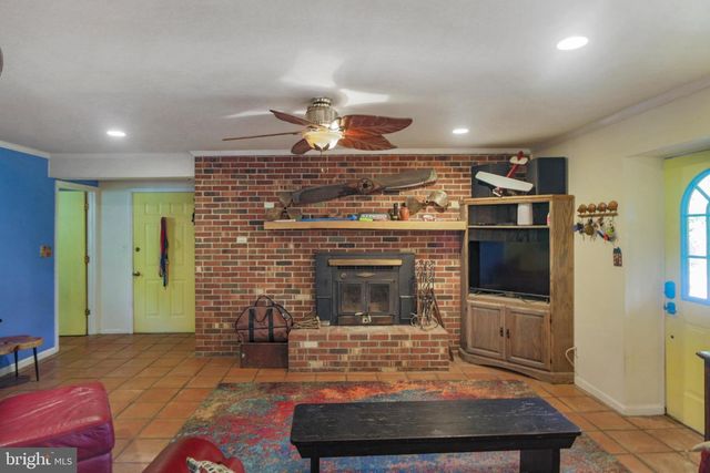 41 WOOD LANDING RD, Fredericksburg, VA 22405