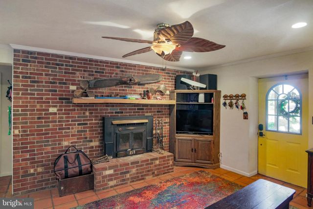 41 WOOD LANDING RD, Fredericksburg, VA 22405