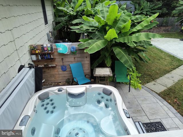 41 WOOD LANDING RD, Fredericksburg, VA 22405