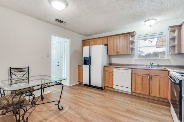 1308 Sundale Street, Ennis, TX 75119