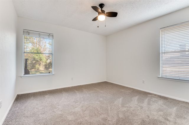 1308 Sundale Street, Ennis, TX 75119