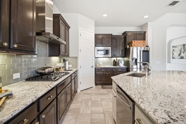 2006 Buckner, San Antonio, TX 78253