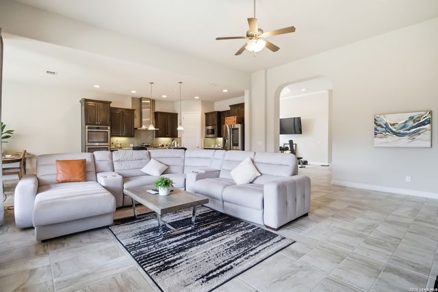 2006 Buckner, San Antonio, TX 78253