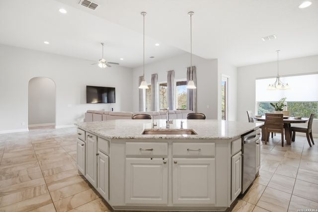 2006 Buckner, San Antonio, TX 78253