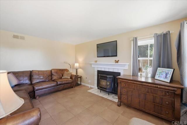 842 Porter Way, Fallbrook, CA 92028