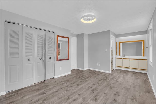 147 Meadow Gap Dr, Monroeville, PA 15146