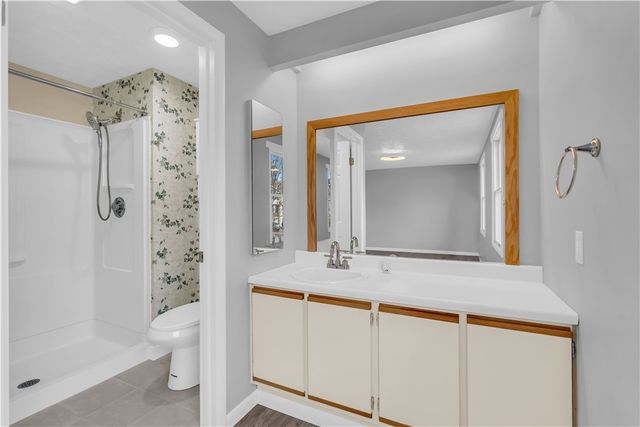 147 Meadow Gap Dr, Monroeville, PA 15146