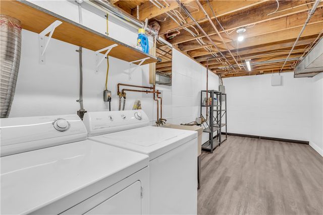 147 Meadow Gap Dr, Monroeville, PA 15146