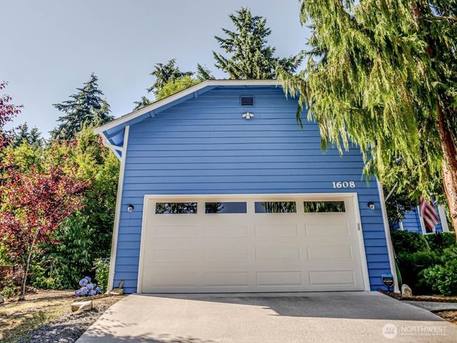 1608 Puget Drive, Everett, WA 98203