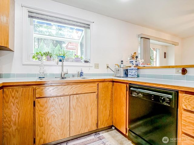 1608 Puget Drive, Everett, WA 98203