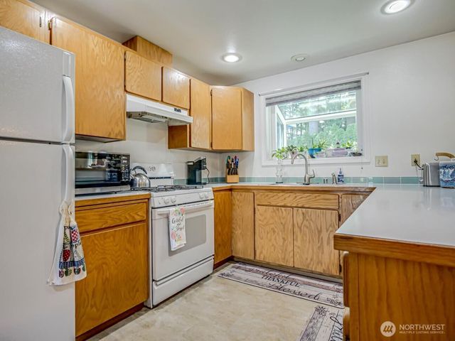 1608 Puget Drive, Everett, WA 98203