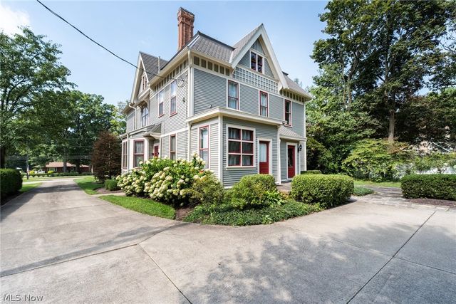 882 S Lincoln Avenue, Salem, OH 44460