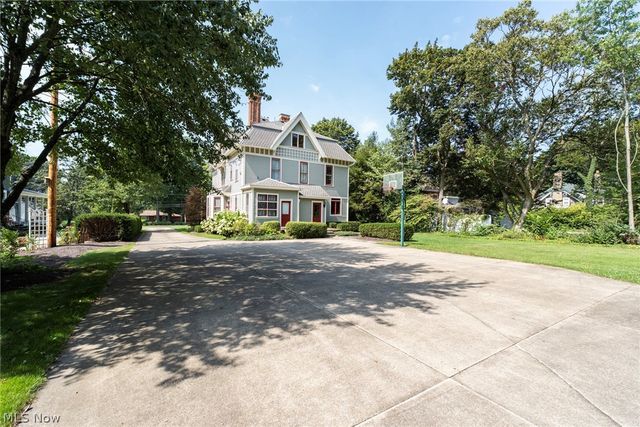 882 S Lincoln Avenue, Salem, OH 44460