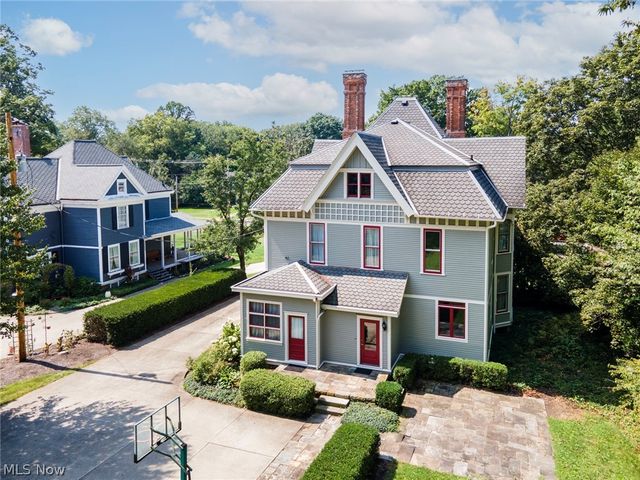 882 S Lincoln Avenue, Salem, OH 44460