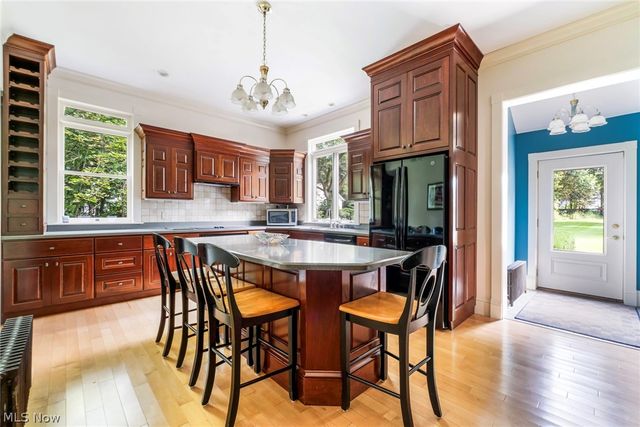882 S Lincoln Avenue, Salem, OH 44460