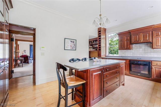 882 S Lincoln Avenue, Salem, OH 44460