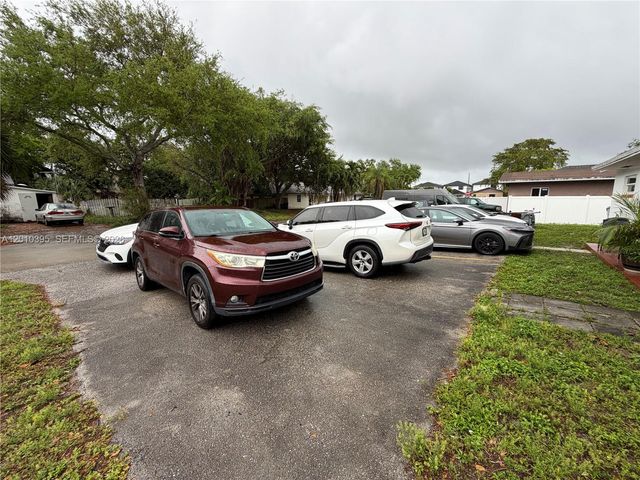 2620 SW 51st Street, Dania Beach, FL 33312