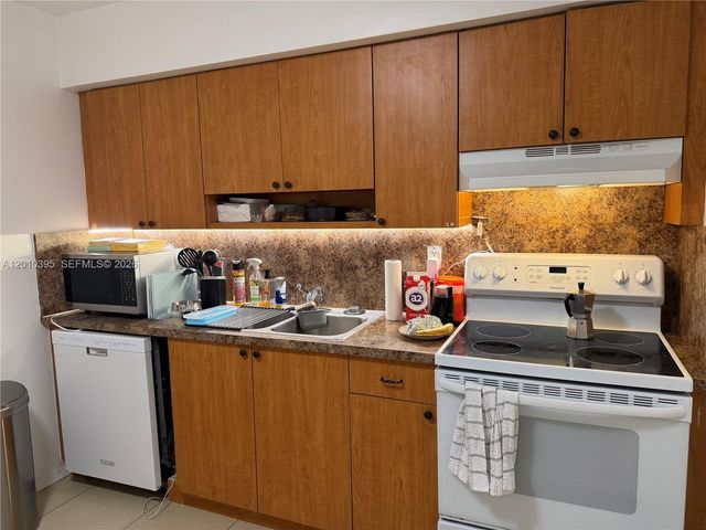 2620 SW 51st Street, Dania Beach, FL 33312