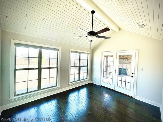 8505 Stoneshire Drive, Fort Smith, AR 72916