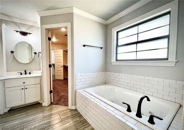 8505 Stoneshire Drive, Fort Smith, AR 72916