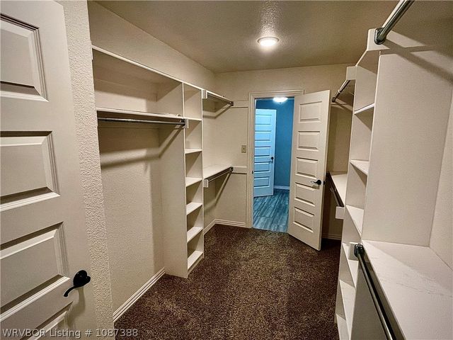 8505 Stoneshire Drive, Fort Smith, AR 72916