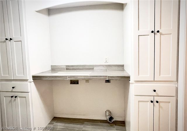 8505 Stoneshire Drive, Fort Smith, AR 72916