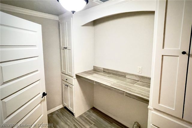 8505 Stoneshire Drive, Fort Smith, AR 72916