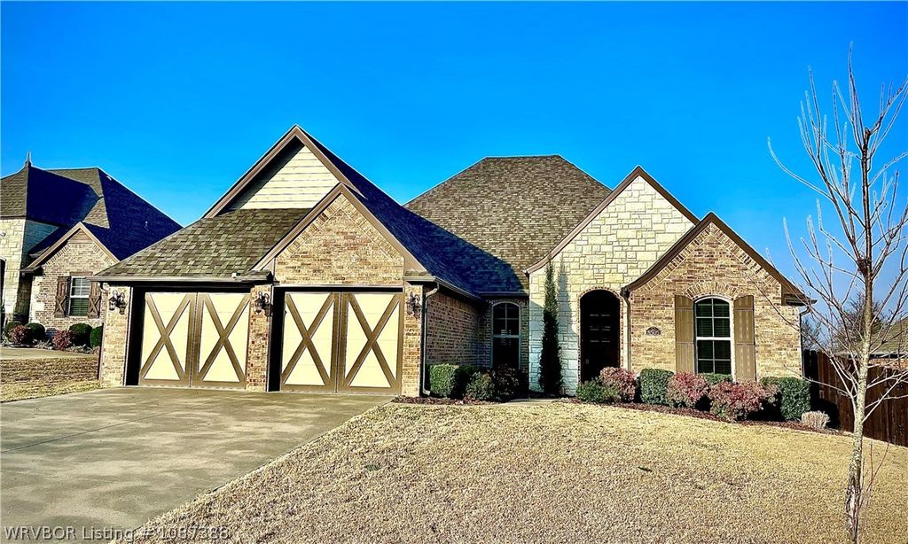 8505 Stoneshire Drive, Fort Smith, AR 72916