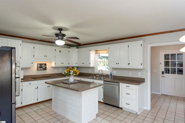 102 Yorkshire Drive, Anderson, SC 29625