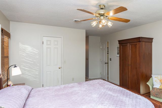 102 Yorkshire Drive, Anderson, SC 29625