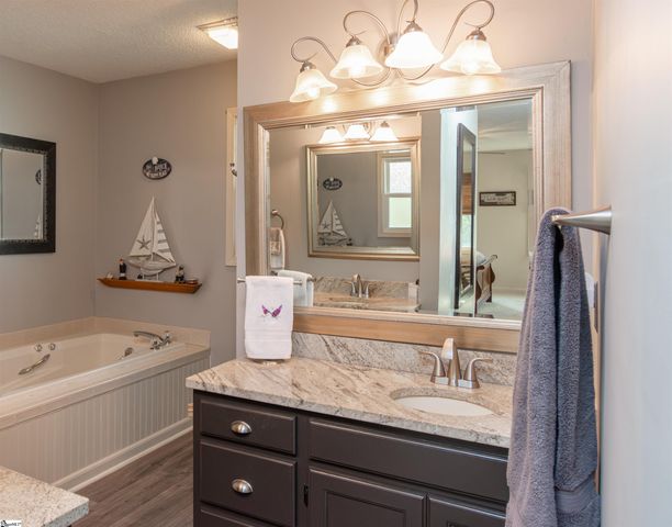 102 Yorkshire Drive, Anderson, SC 29625