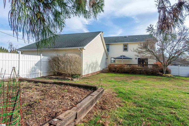 102 Yorkshire Drive, Anderson, SC 29625