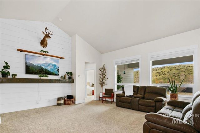 20367 N Glenisla Avenue, Boise, ID 83714