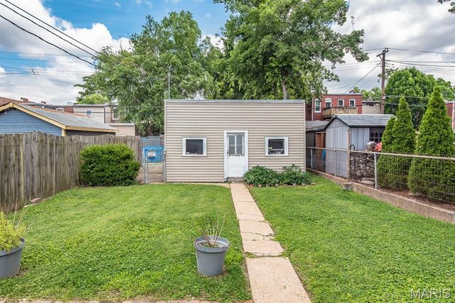 3957 Humphrey Street, St Louis, MO 63116