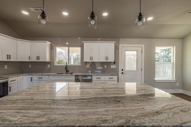 326 Madison 8965, Huntsville, AR 72740