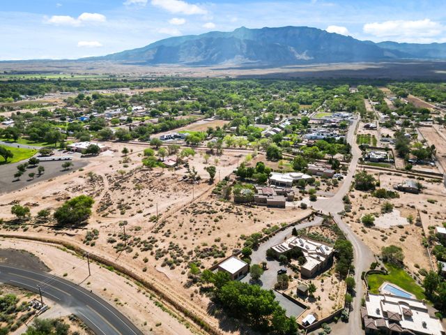 118 Stella Lane, Corrales, NM 87048