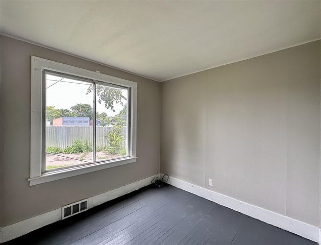 14028 Faircrest Street, Detroit, MI 48205