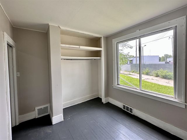 14028 Faircrest Street, Detroit, MI 48205