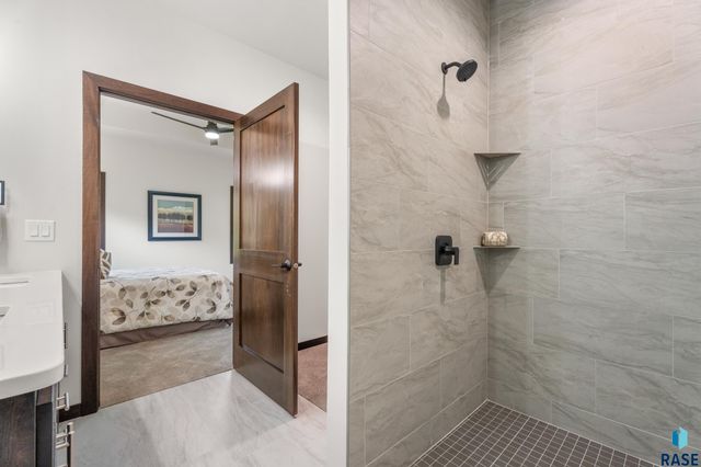 1115 S Foss Ave Avenue, Sioux Falls, SD 57110