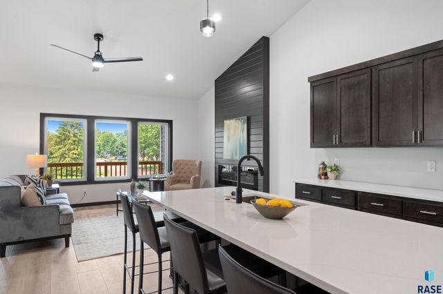 1115 S Foss Ave Avenue, Sioux Falls, SD 57110